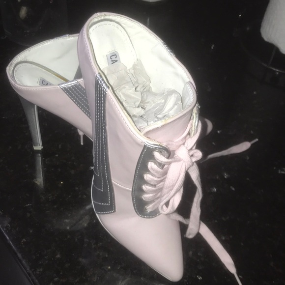 Heel out Point shoe - Picture 3 of 3